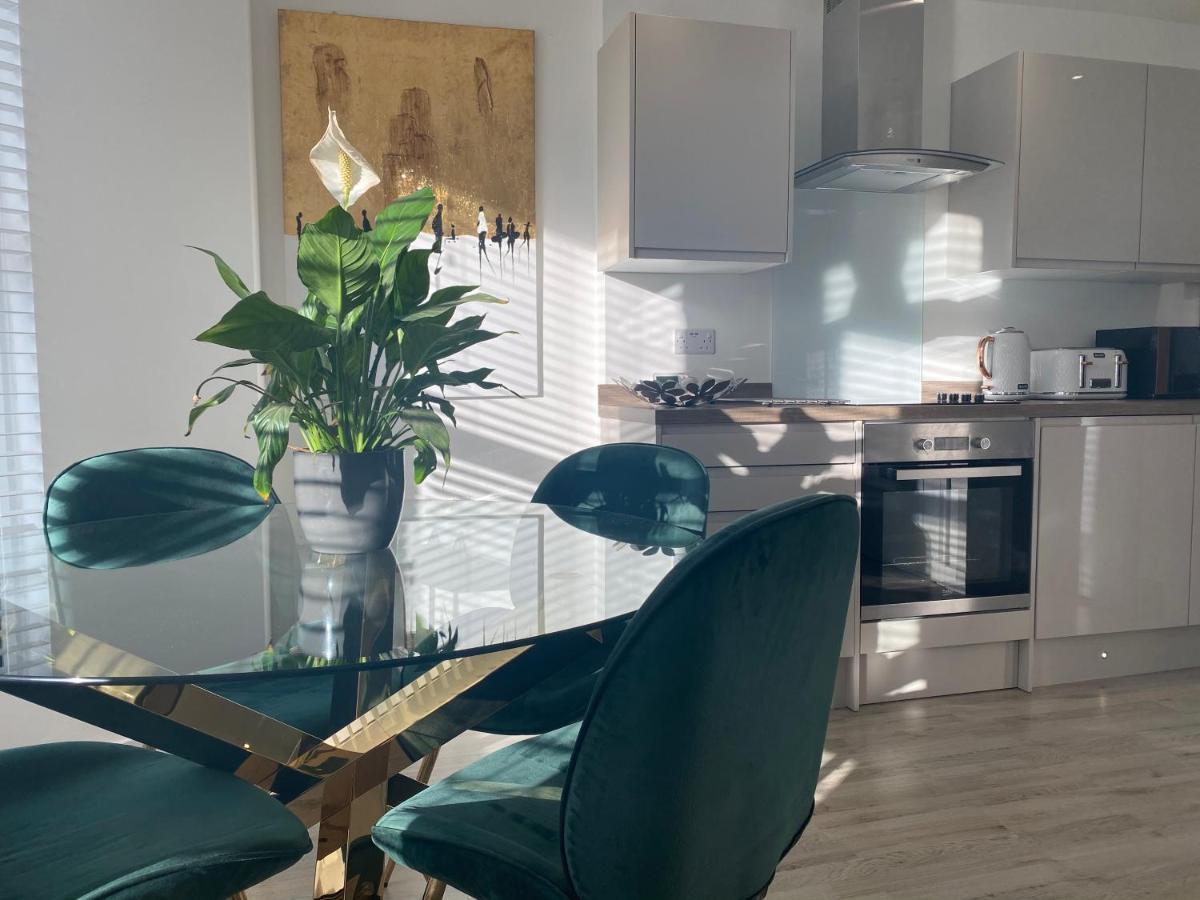 Stylish Pontcanna Flat Near City Centre คาร์ดิฟฟ์ ภายนอก รูปภาพ